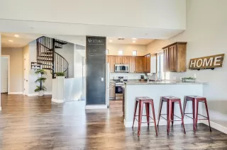 Photo #2: 6055505 Listing 