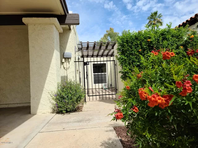 MLS: 6055640 Condo For Sale