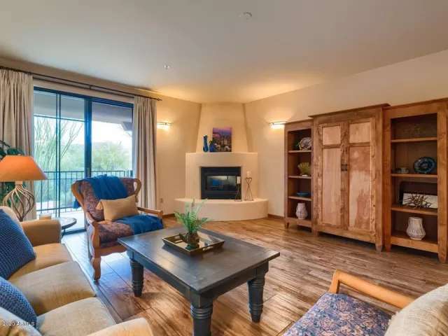 MLS: 6055773 Condo For Sale