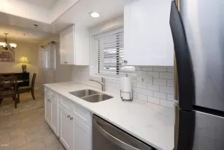 Photo #6: 6055820 Listing