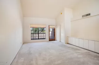 Photo #3: 6055976 Listing