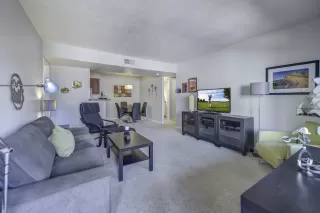 Photo #3: 6056199 Listing