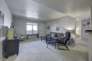 Photo #4: 6056199 Listing