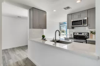 Photo #4: 6056305 Listing