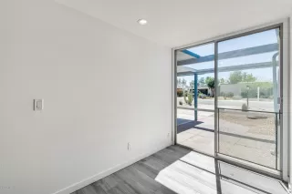 Photo #6: 6056305 Listing