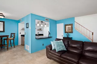 Photo #5: 6056414 Listing