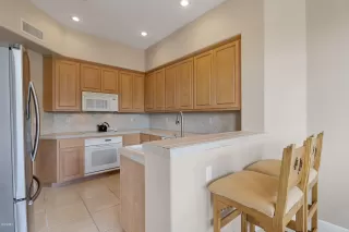 Photo #2: 6056603 Listing