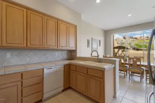 Photo #4: 6056603 Listing