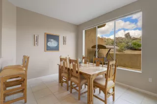 Photo #6: 6056603 Listing