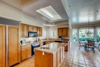 Photo #5: 6056834 Listing