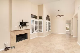 Photo #3: 6056985 Listing