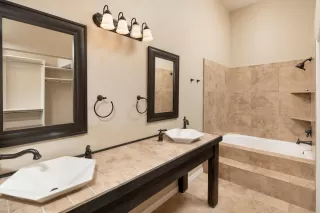 Photo #5: 6056985 Listing