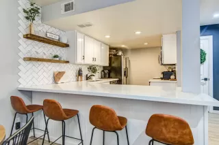 Photo #2: 6057240 Listing