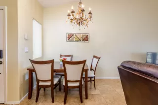 Photo #5: 6057269 Listing