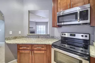 Photo #4: 6057400 Listing