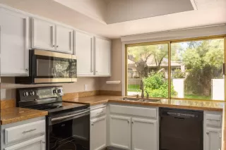 Photo #4: 6057430 Listing