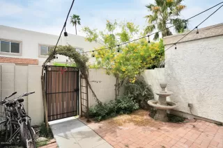 Photo #2: 6057717 Listing