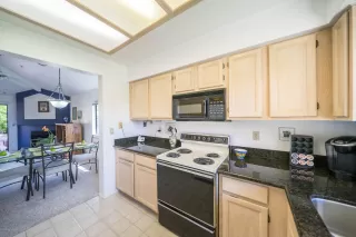 Photo #6: 6057740 Listing