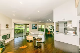 Photo #2: 6057767 Listing