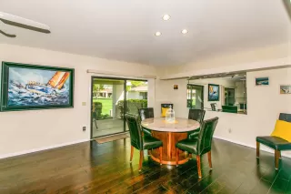 Photo #6: 6057767 Listing