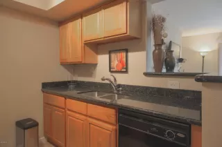 Photo #6: 6057961 Listing
