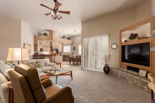 Photo #4: 6058239 Listing