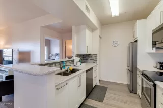 Photo #5: 6058368 Listing 