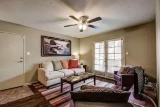 Photo #2: 6058658 Listing