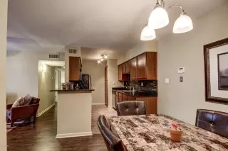 Photo #3: 6058658 Listing