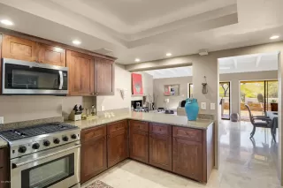 Photo #4: 6058837 Listing