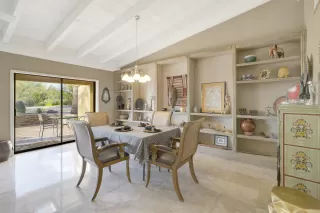 Photo #6: 6058837 Listing