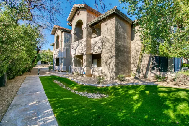 MLS: 6059299 Condo For Sale