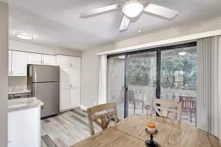 Photo #4: 6059629 Listing