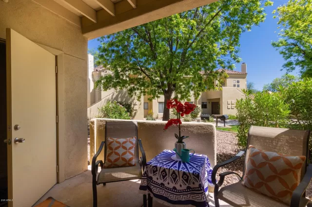 MLS: 6059645 Condo For Sale