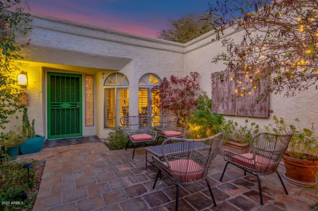 MLS: 6059656 Condo For Sale