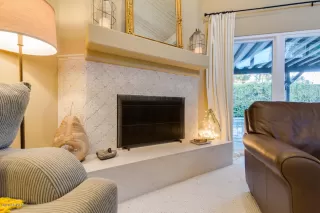 Photo #6: 6059656 Listing