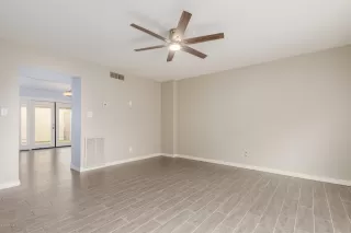 Photo #2: 6059773 Listing