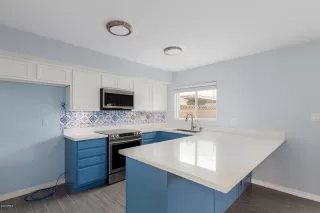 Photo #6: 6059773 Listing