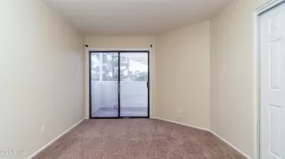 Photo #5: 6059782 Listing