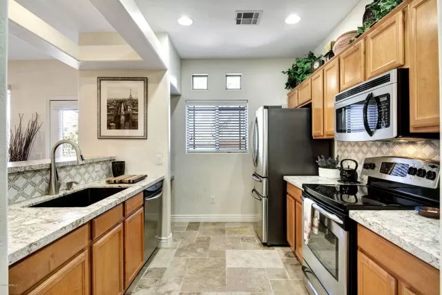 MLS: 6060051 Condo For Sale