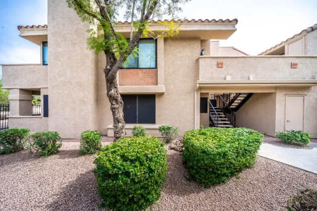 MLS: 6060128 Condo For Sale