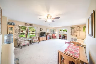 Photo #5: 6060128 Listing