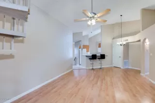 Photo #3: 6060218 Listing