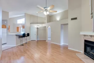 Photo #4: 6060218 Listing