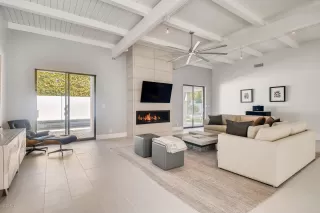 Photo #5: 6060229 Listing