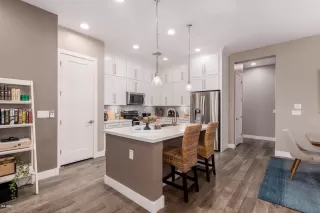 Photo #2: 6060355 Listing