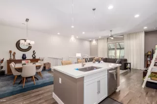 Photo #5: 6060355 Listing