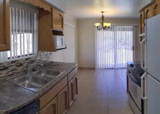 Photo #4: 6060791 Listing