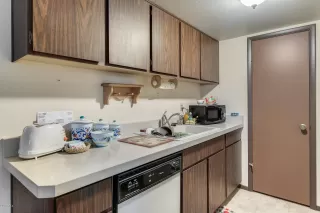 Photo #5: 6061043 Listing