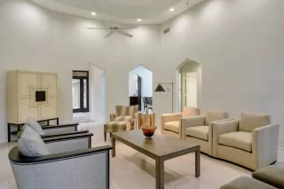 Photo #2: 6061049 Listing